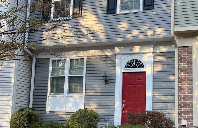 8951 Waldren Way - 8951 Waldren Way, Lorton, VA 22079