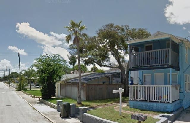 313 North Hollywood Avenue - 313 North Hollywood Avenue, Daytona Beach, FL 32118