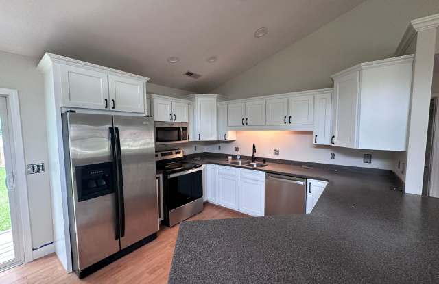 Remodeled Three Bedroom Home Gallery 4
