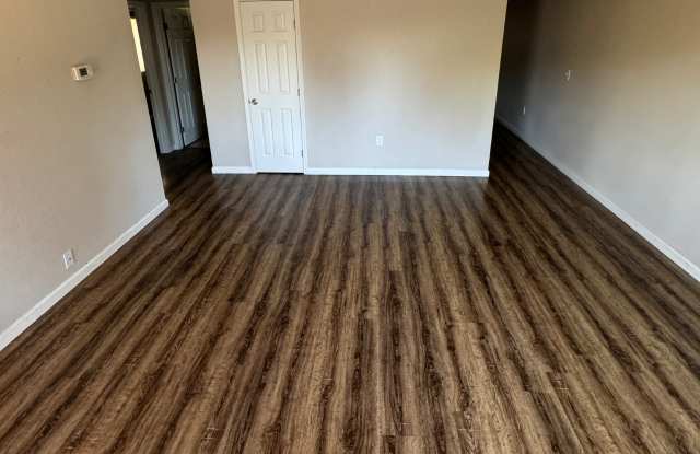 582 Angelus St photos photos