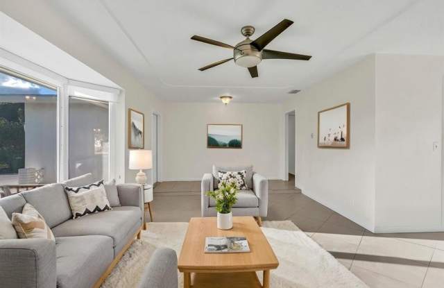 290 NW 65th Ave photos photos