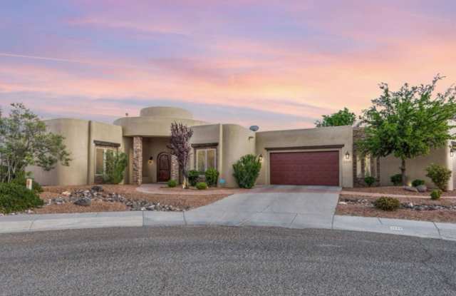 Luxury 4-Bedroom Home with Mountain Views and 3-Car Garage! photos photos