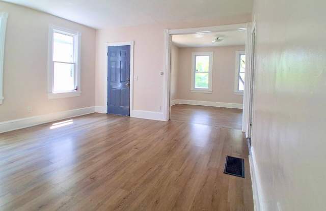 Spacious 4 Bedroom Home FOR RENT in Bridgeton NJ $2150 Gallery 3