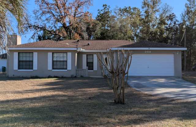 Wonderful 3/2/2 Corner Lot Near Golf Course In Citrus Springs photos photos