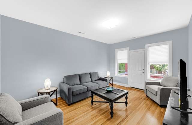 6022 S Eberhart Avenue Gallery 4