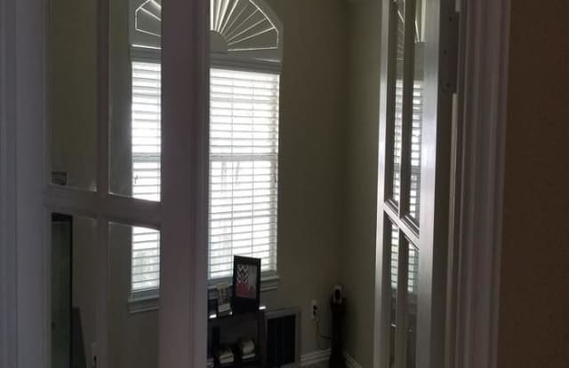 5705 Emerald Brook Lane Gallery 3
