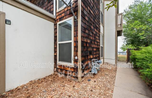 3257 Stanford Ave. Gallery 3