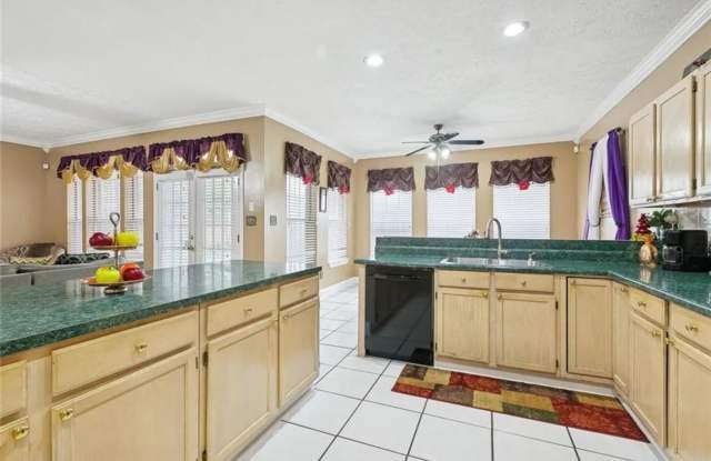 Spacious 4BR House in Marrero Gallery 4