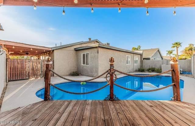 2001 N 87TH Way photos photos