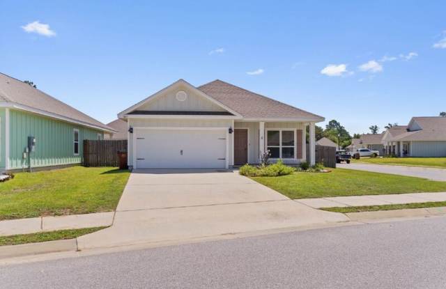 5857 Danbury Blvd photos photos