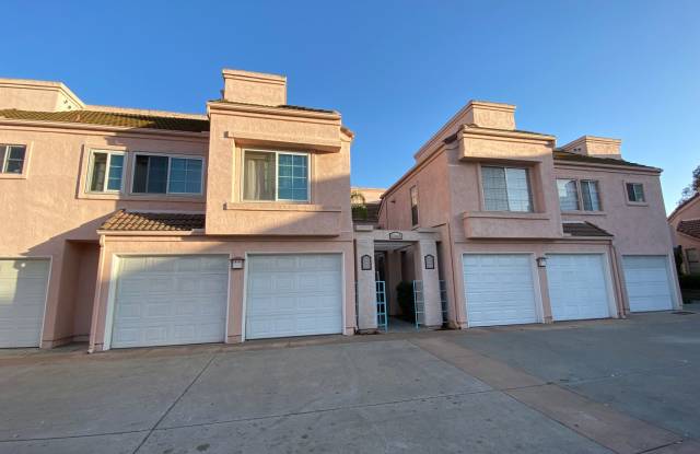 Rancho Villas 2 Bedroom 2.5 Bath - 12025 Calle De Leon, Rancho San Diego, CA 92019