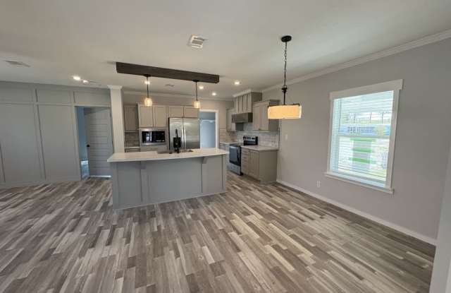 19152 Meadow Brook Court Gallery 3