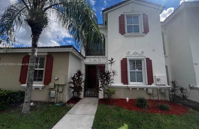 955 NE 42nd Ter photos photos 955 NE 42nd Ter photos photos