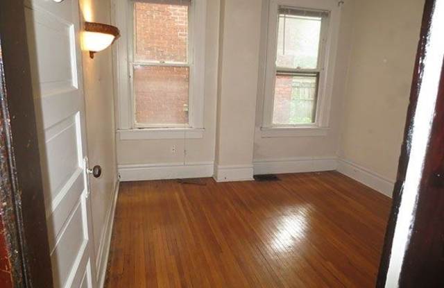 135 West 1st Avenue Gallery 3