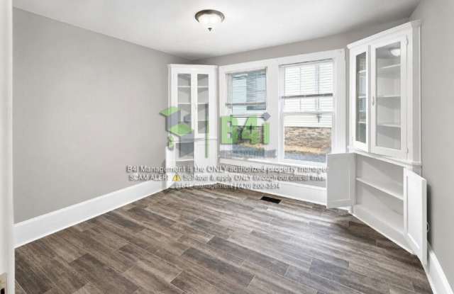 302 Kingston Avenue Northeast Gallery 3