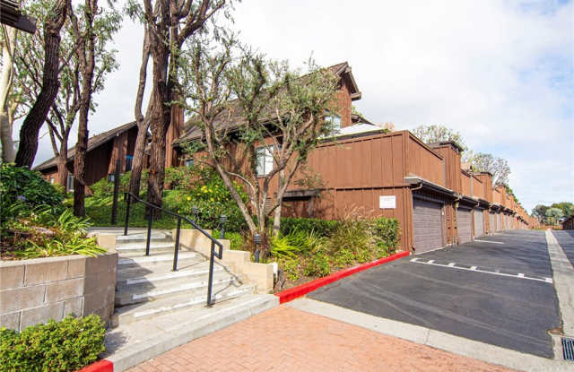 2246 Stonewood Court Gallery 2
