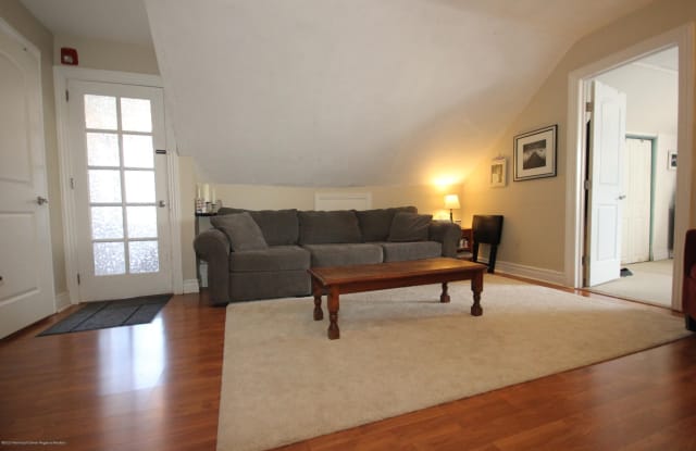 128 Branch Avenue - 128 Branch Avenue, Red Bank, NJ 07701