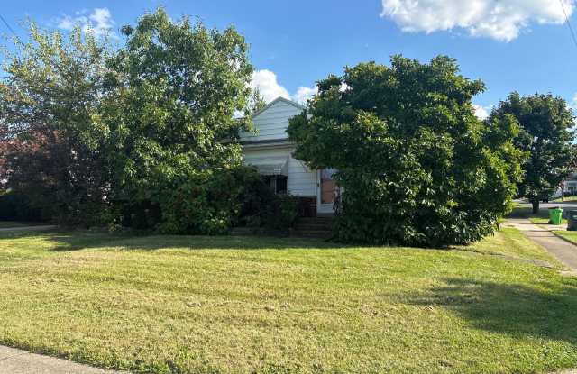 Cozy 3 bedroom 1 bath in Garfield Heights photos photos