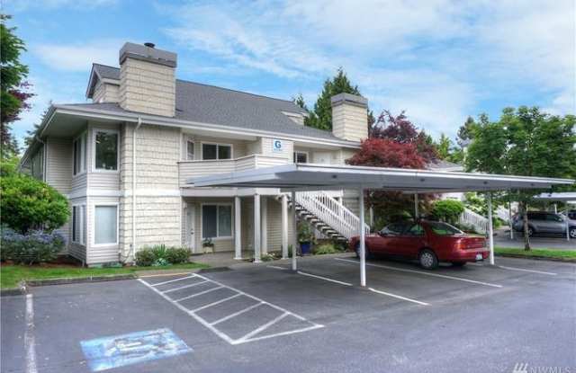 Beautiful 2 Bath Condo for Rent in the Heart of Lake Stevens! - 9210 Market Place, Lake Stevens, WA 98258