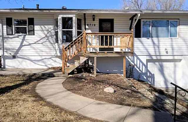 8710 Cherry Lane Ct, La Vista, NE 68128 photos photos