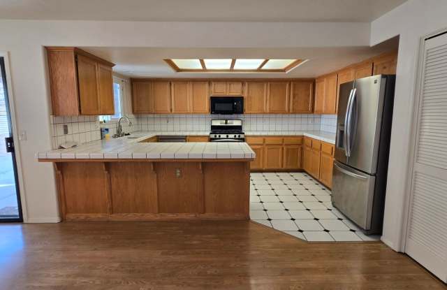 3bd/2ba House on Alyssum Cir Gallery 3