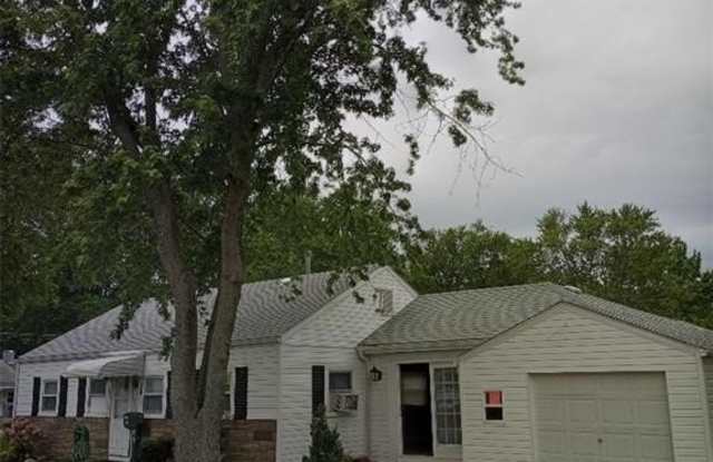 802 North Avenue Gallery 1