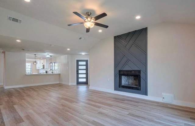 For Lease | 3 Bed, 3 Bath | 1,904 Sq Ft |Oak Forest | - 5502 Hewitt Drive, Houston, TX 77092