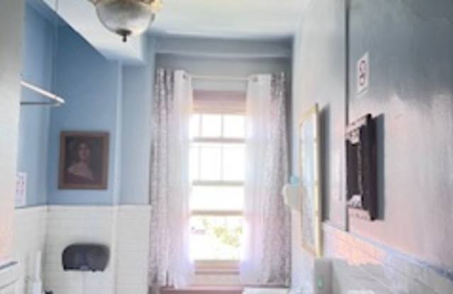2916 Grand Concourse Gallery 4