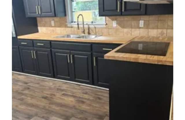 1140 Longview Dr Gallery 2