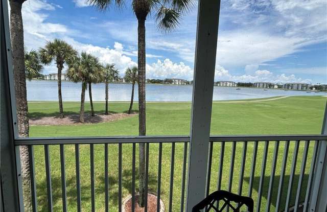 10460 Washingtonia Palm Way - 10460 Washingtonia Palm Way, Fort Myers, FL 33966