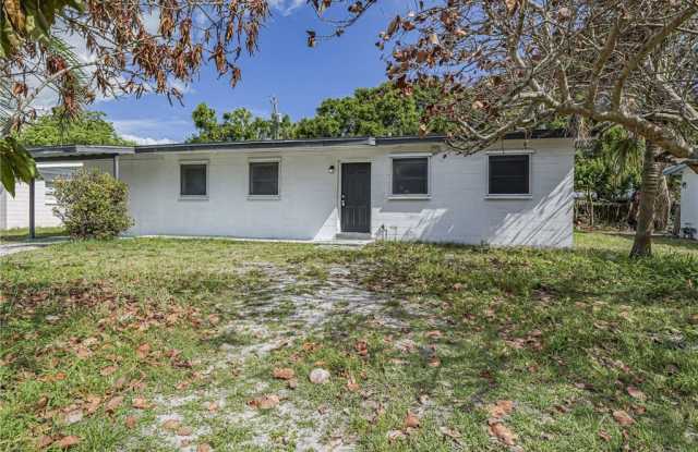 734 5th Place SW photos photos