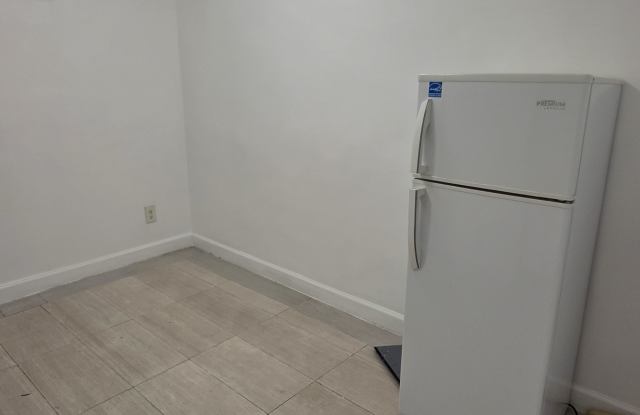 6045 Dawson St Gallery 2