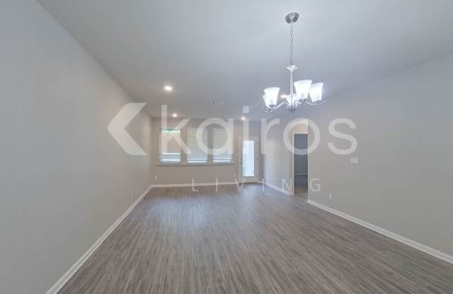 6431 Tiger Pointe Drive Gallery 4