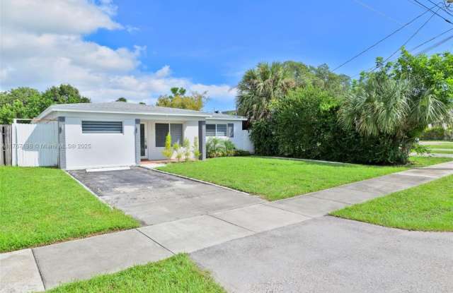 104 SW 7th St - 104 Southwest 7th Street, Hallandale Beach, FL 33009