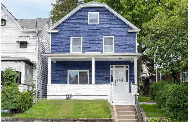 Newly Renovated 5-Bedroom Beauty! photos photos