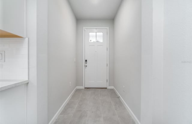 8518 PRIMROSE WILLOW Place Gallery 4