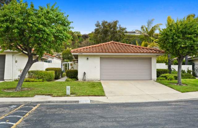 Beautiful Single-Level Detached Home in Villa Pacifica For Lease photos photos