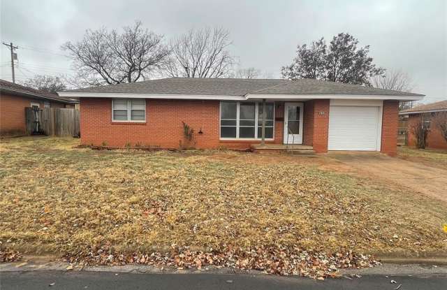 1019 N Randall Avenue photos photos