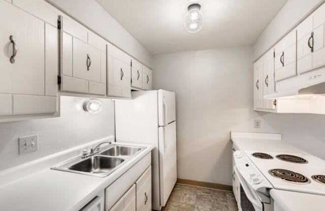 4998 Moorhead Avenue - 4998 Moorhead Avenue, Boulder, CO 80307