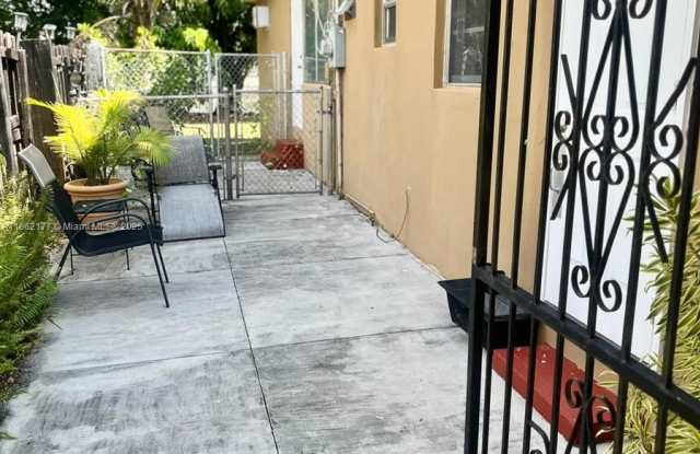 3775 NW 13th St photos photos