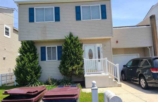 715 N Surrey Ave - 715 North Surrey Avenue, Ventnor City, NJ 08406