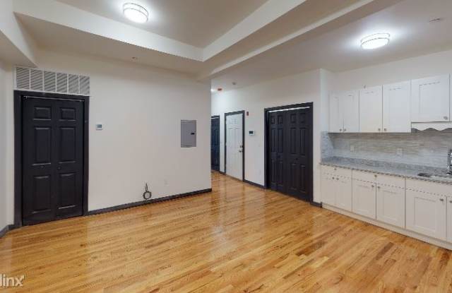 425 Broadway Gallery 4