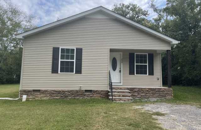 Charming 3 Bedroom Home Close to Downtown Tullahoma... photos photos