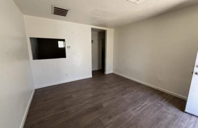 375 N NEVADA Street Gallery 2