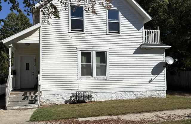 1271 Cherry Street - 1271 Cherry Street, Green Bay, WI 54301