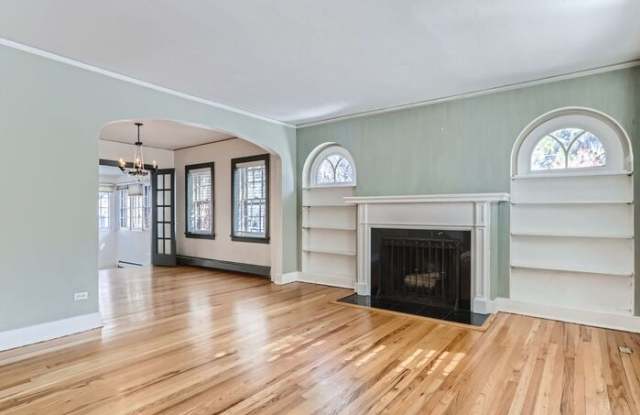 3027 East 12th Avenue Gallery 4