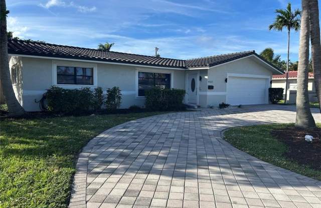 4431 NE 28th Ave photos photos