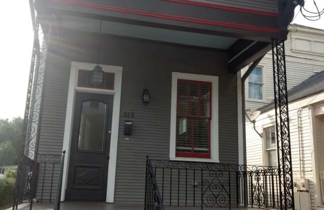 MUST SEE! BEAUTIFUL 2 BR/2 BA NEAR LAFITTE GREENWAY AND BAYOU ST. JOHN photos photos MUST SEE! BEAUTIFUL 2 BR/2 BA NEAR LAFITTE GREENWAY AND BAYOU ST. JOHN photos photos