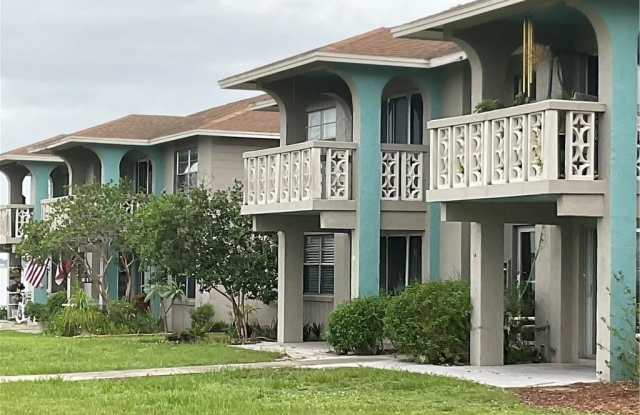 1015 Lakeview Drive Gallery 1