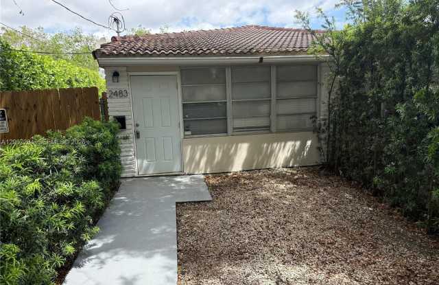 2483 SW 11th St photos photos